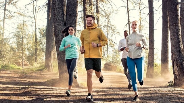 The Fitbit Alta, Flex 2 and Charge 2 are All on Sale