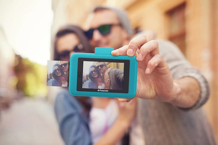 The Polaroid Snap Touch camera's 3.5" LCD screen is a touch screen.
