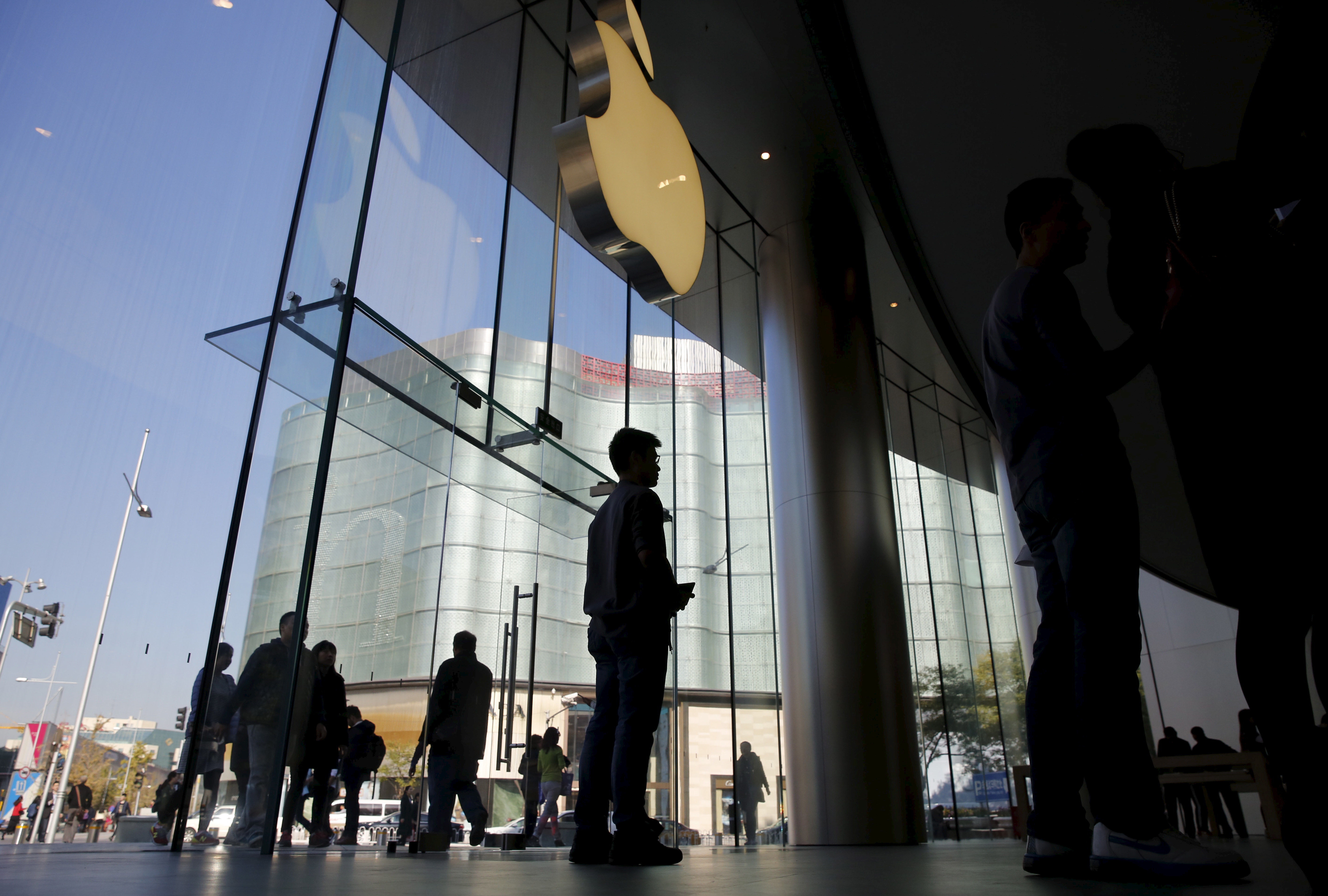 Apple Cash? Cupertino Said to Be Working on Venmo Competitor